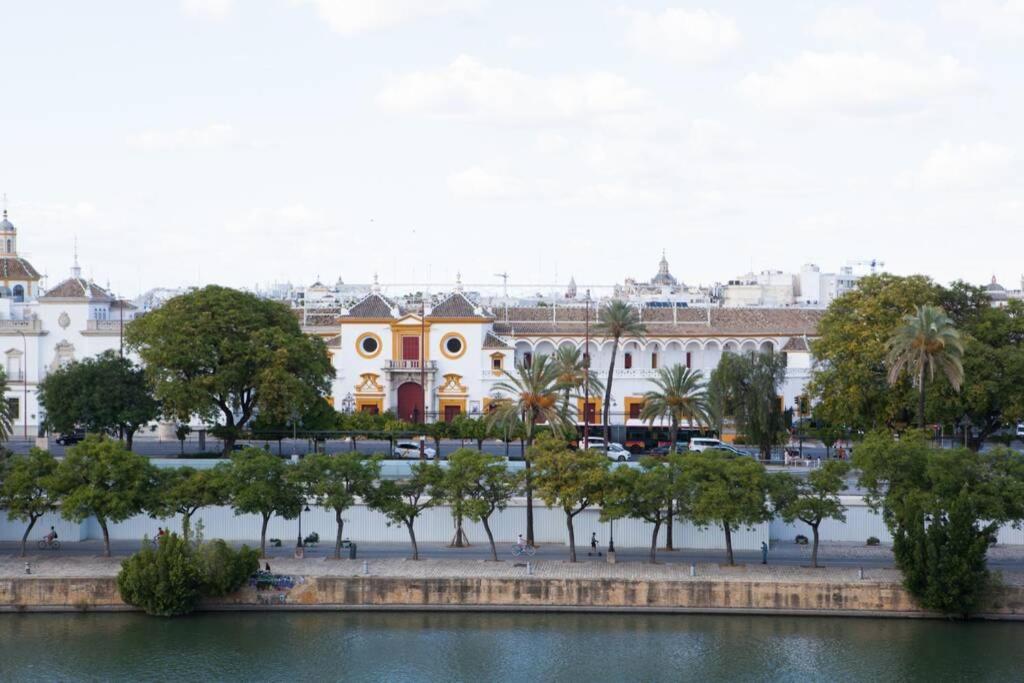 Triana En Plena Calle Betis Maravilloso Apart.